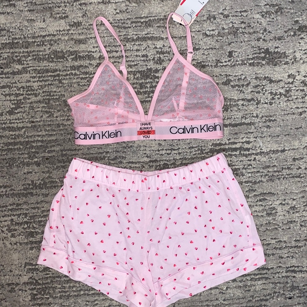NWT CALVIN KLEIN BRALETTE WITH VS PJ SHORTS